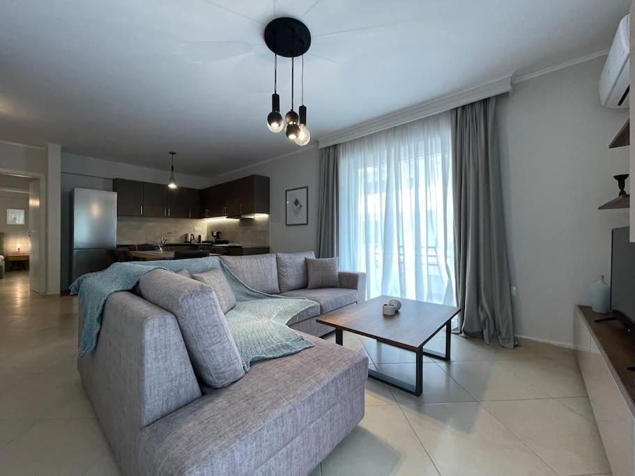Modern Family Apartment *